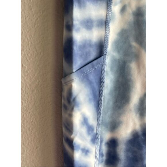 ❤️American Eagle Tie Dye Leggings - Picture 4 of 5